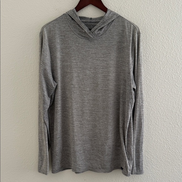 Men’s Patagonia Capiline Cool Daily Hoodie - Picture 2 of 7